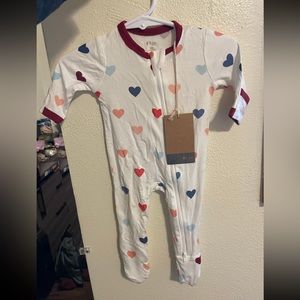 Kyte baby newborn heart footie
